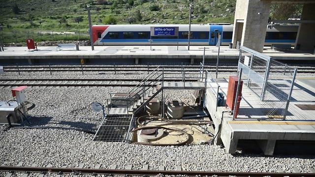 תחנת ירושלים מלחה ריקה מנוסעים בעקבות שביתת הרכבות (צילום: יואב דודקביץ')
