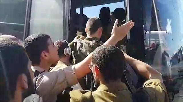 עומסים באוטובוסים בעקבות שביתה ארצית של רכבת ישראל (צילום: אילנה קוריאל)