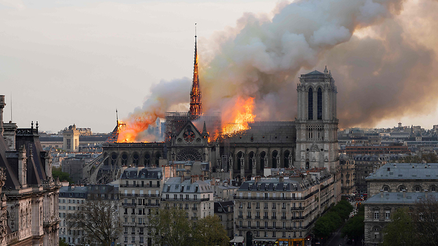 Notre Dame on fire (Photo: AFP) (Photo: AFP)