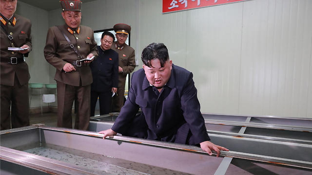 צפון קוריאה ערכה ניסוי בנשק טקטי חדש (צילום: AFP)