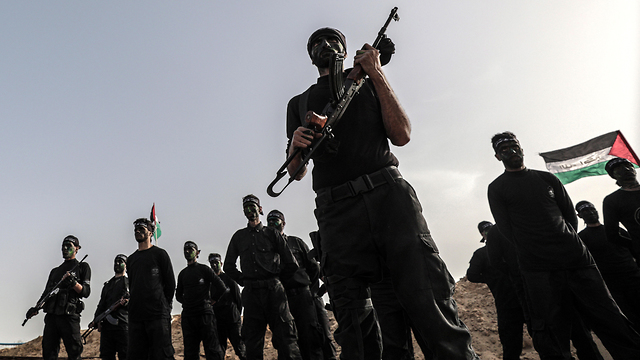 Archive: Hamas fighters drilling in Gaza  (Photo: EPA)