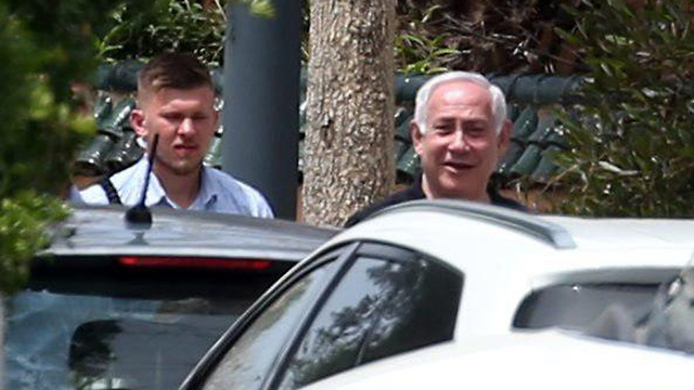 Benjamin Netanyahu after coalition talks with Moshe Kahlon (Photo: Yariv Katz)