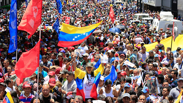  קראקס ונצואלה עימותים ניסיון הפיכה (צילום: AFP)