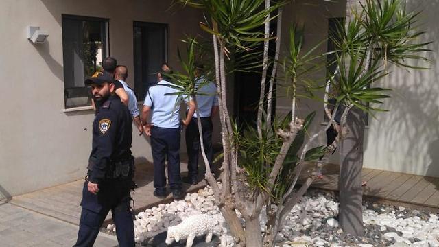 הבית בו בוצע הירי במושב צרופה (צילום: משטרת ישראל)