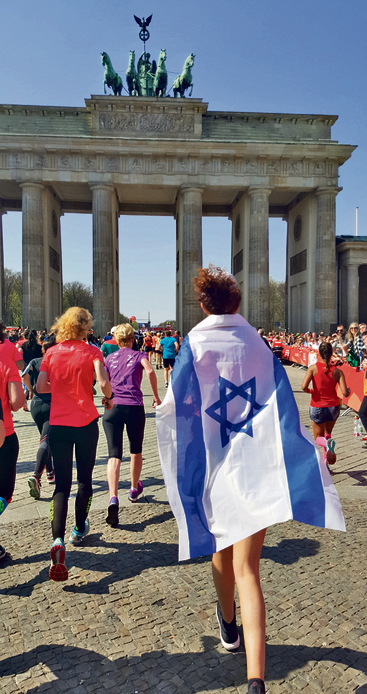 לרוץ עם דגל ישראל בלב ברלין