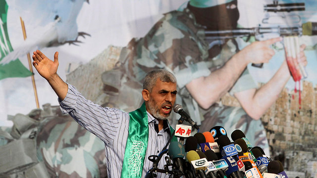 El líder de Hamas Yahya Sinwar en Gaza (Foto: AP)