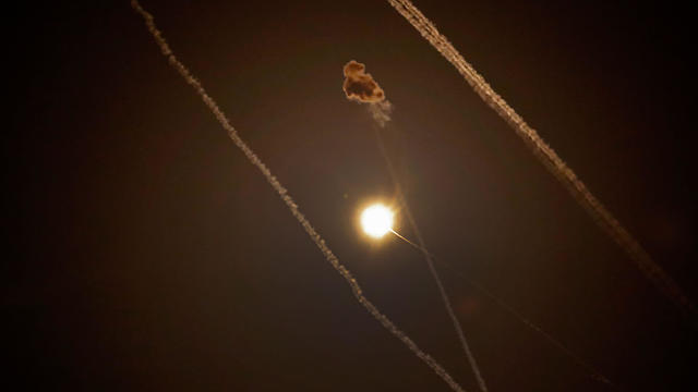 יירוט כיפת ברזל מעל נתיב העשרה הסלמה עוטף עזה דרום עזה  (צילום: AFP)