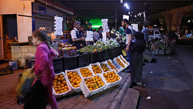 תחילת חודש רמדאן דמשק סוריה שוק (צילום: EPA)