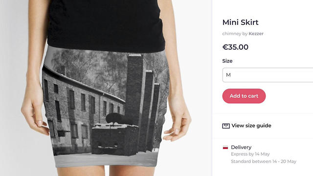 חצאית עם הדפס של מחנה אושוויץ (צילום: AP)