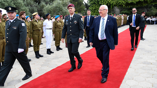 President Rivlin at ceremony for outstanding IDF soldiers