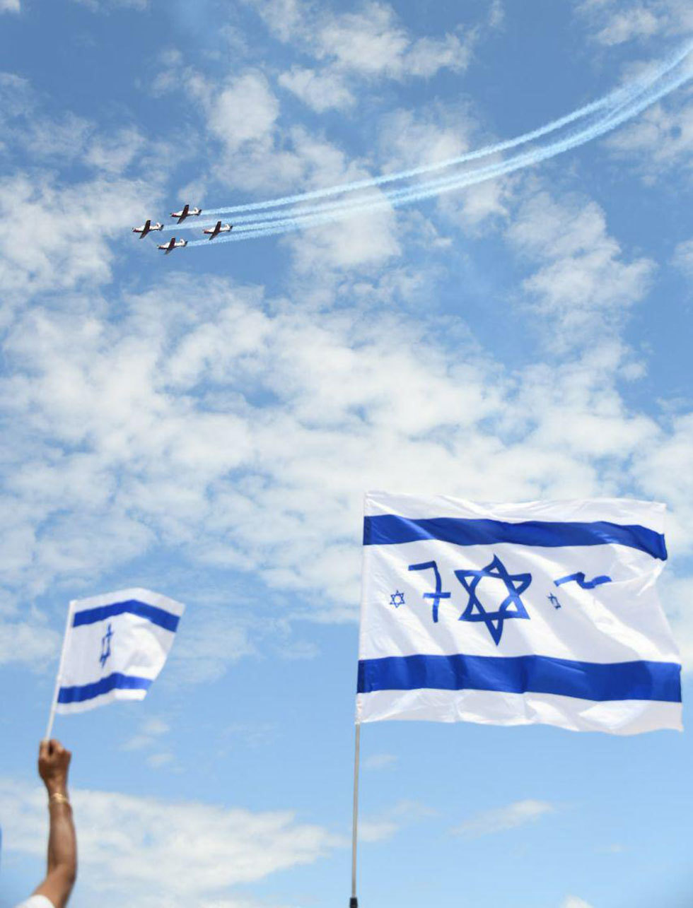 Воздушный парад в небе над Израилем. Фото: Яир Саги (Photo: Yair Sagi)