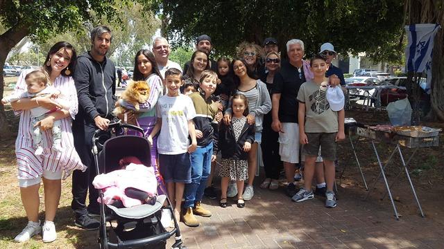 משפחת ממן בפארק הירקון (צילום: איתי שיקמן)