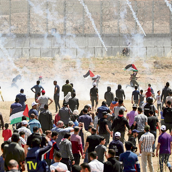ההפגנות בגבול עזה, אתמול | צילום: רויטרס