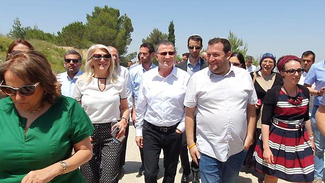 Members of Knesset tour evicted settlement Homesh