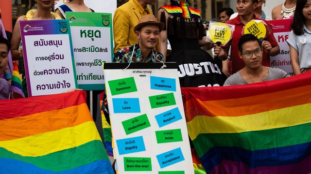 שמחה ברחובות טייוואן בעקבות אישור נישואים חד מיניים (צילום: gettyimages)
