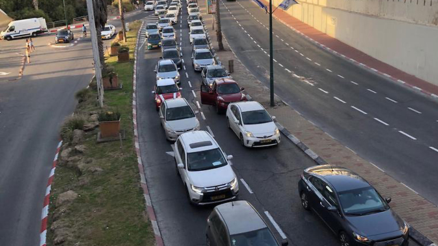 Traffic in Tel Aviv as the main show approaches (Photo: Dani Sadeh)