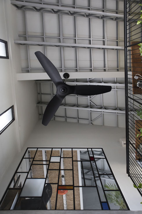 הגובה מאפשר גלריות שינה בקומה העליונה (צילום: שירן כרמל)
