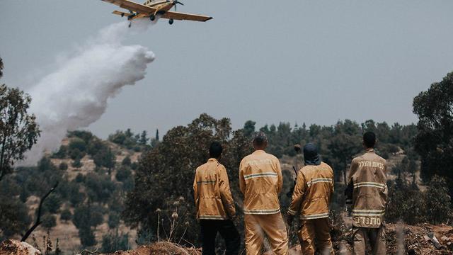 Large-scale fire near the central city of El'ad (Photo: Fire and Rescue Authority)