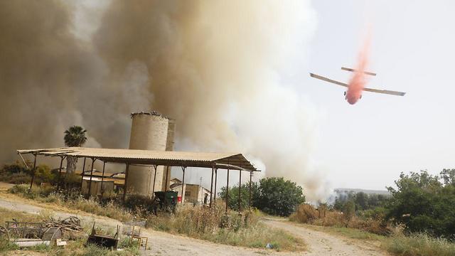 Пожар в кибуце Харэль, 23 мая. Фото: Шауль Голан (Photo: Shaul Golan)