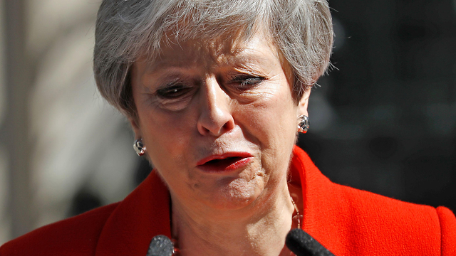 תרזה מיי ראש ממשלת בריטניה התפטרה (צילום: AFP)
