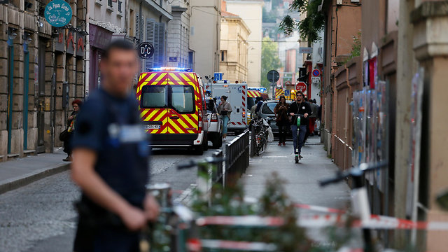 צרפת: 10 פצועים בפיצוץ בעיר ליון (צילום: רויטרס)