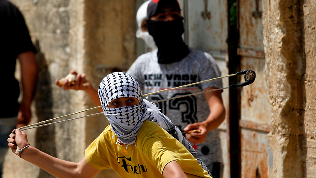  ילדים פלסטינים בעימות עם חיילי צה
