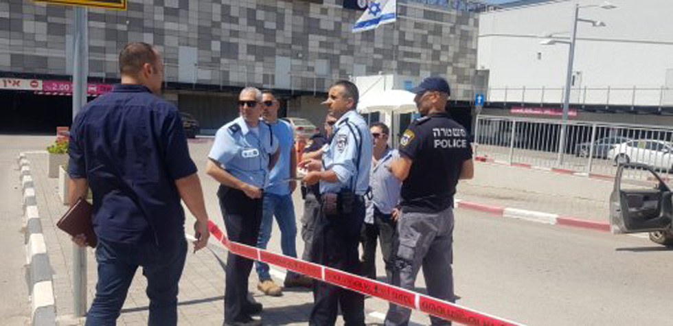 Нападение на охранника торгового центра в Рамат-Ишаe