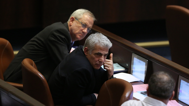 Blue and White leaders Benny Gantz and Yair Lapid (Photo: Amit Shaabi )