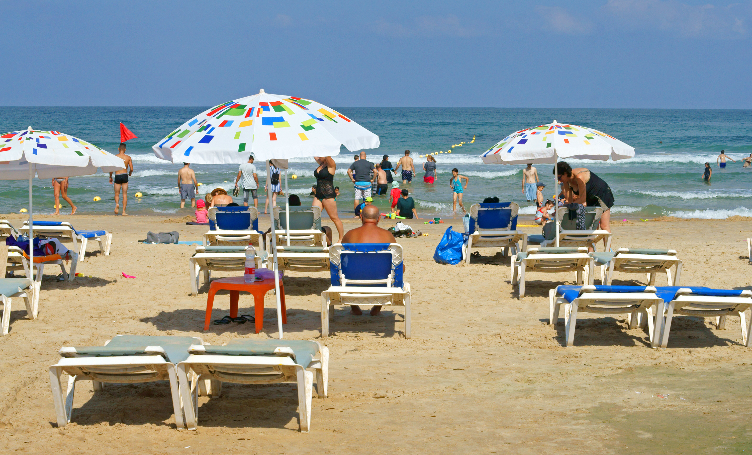 Пляж в Тель-Авиве. Фото: Popova Valeriya shutterstock
