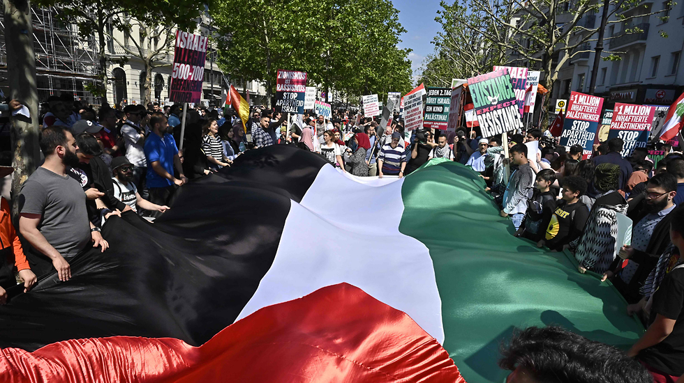 יום אל קודס יום ירושלים העולמי ברלין גרמניה הפגנה נגד ישראל (צילום: AFP)