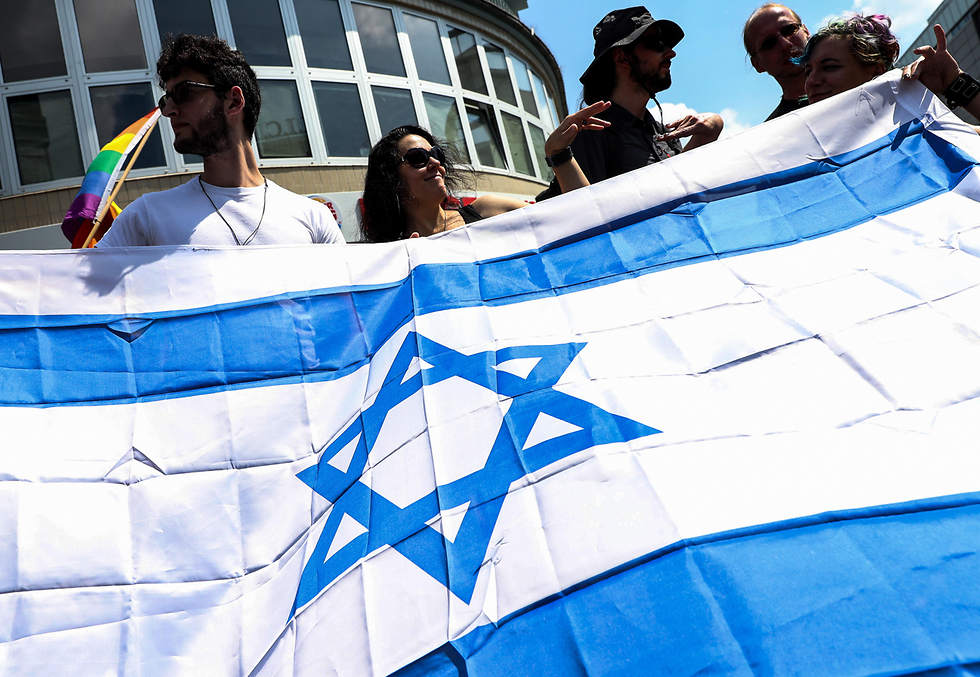 יום אל קודס יום ירושלים העולמי ברלין גרמניה הפגנה פרו ישראלית (צילום: EPA)