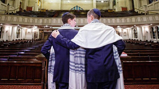 Братья Баррет в синагоге на Манхэттене. Фото предоставлено семьей Баррет