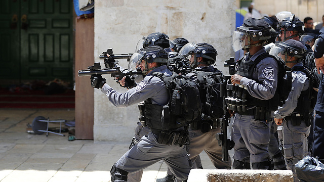 אבטחה עימותים פלסטינים  (צילום: AFP)