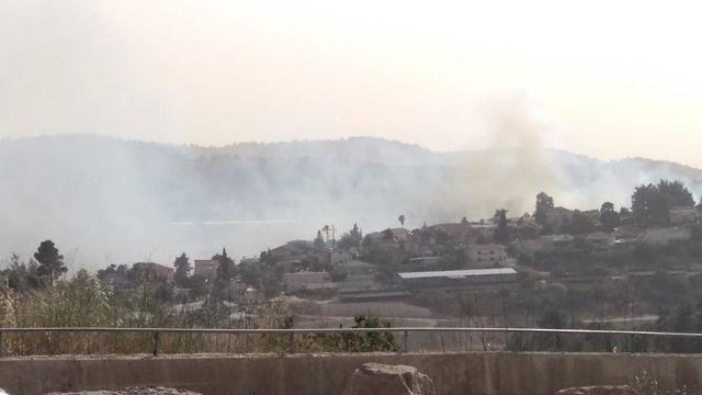 שריפה אבן ספיר כניסה ל ירושלים (צילום: אביטל שרה כהן, TPS)