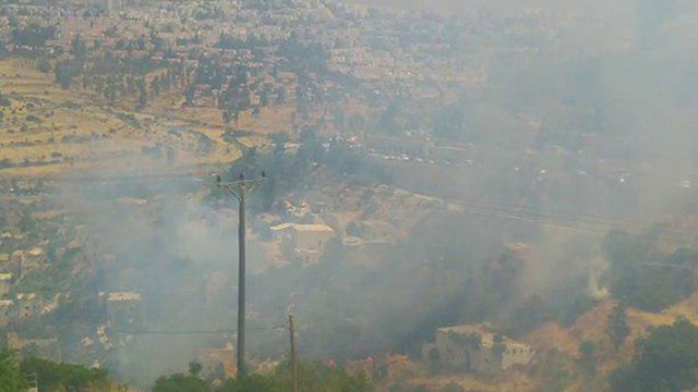 שריפה אבן ספיר כניסה ל ירושלים (צילום: מדברים תקשורת)