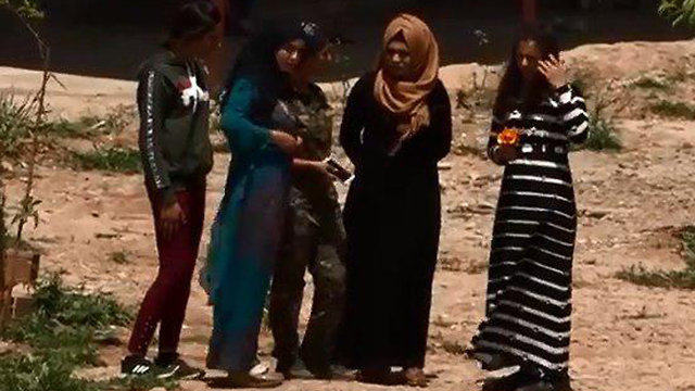 סוריה כפר הנשים כתבה של i24 ()