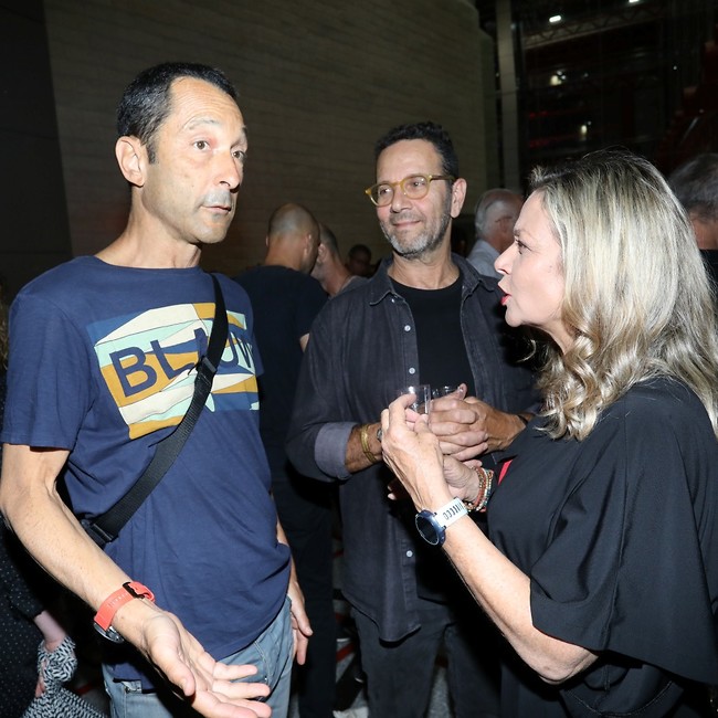 מבולבלים. גיא זוהר והאחים חיימוביץ' (צילום: רפי דלויה) מבולבלים. גיא זוהר והאחים חיימוביץ' (צילום: רפי דלויה)
