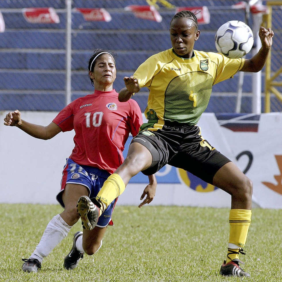 משחק של ג'מייקה בכדורגל נשים (צילום: רויטרס)