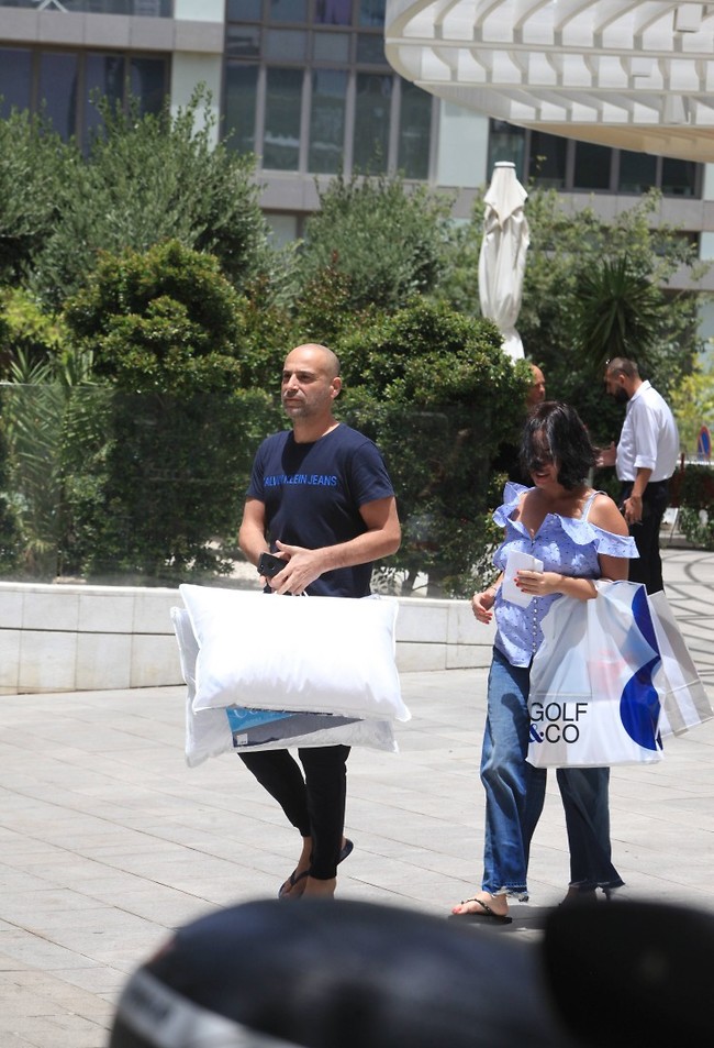 לא ממש מסתדר לה (צילום: מוטי לבטון) לא ממש מסתדר לה (צילום: מוטי לבטון)