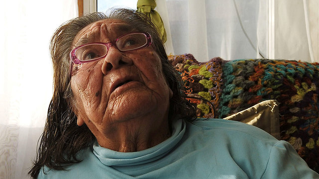 כריסטינה קלדרון קשישה מ צ'ילה האדם האחרון בעולם שמדבר את השפה של שבט ה יגאן  (צילום: רויטרס)