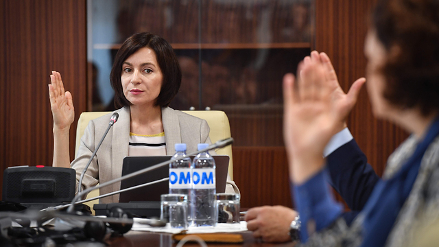 משבר פוליטי ב מולדובה מאיה סנדו מגוש ACUM מונתה לראש ממשלה (צילום: AFP)