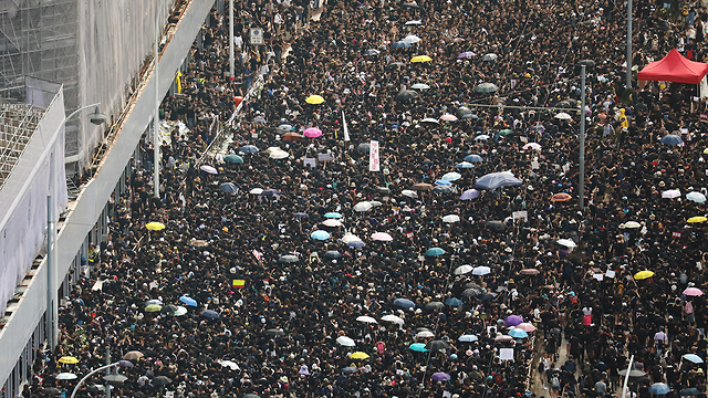 הונג קונג קארי לאם מנהיגה מפגינים הפגנה חוק הסגרה סין (צילום: רויטרס)