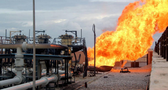 Взрыв газопровода в Египте в 2011 году. Фото: AFP