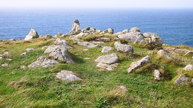 סלעים וצמחייה (צילום: shutterstock)