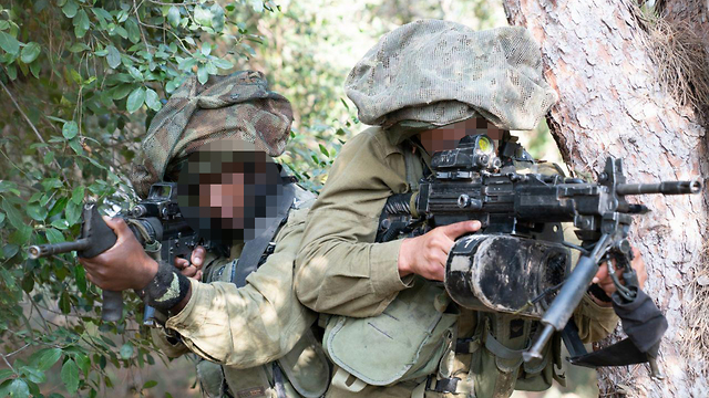 כתב ynet הצטרף השבוע לתרגיל המלחמה של חטיבת הקומנדו ושמע את קציניו שמתכוננים לתמרון שמעולם צה