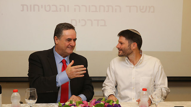 טקס חילופי שרים במשרד התחבורה בהשתתפות ישראל כץ ובצלאל סמוטריץ' (צילום: עמית שאבי)