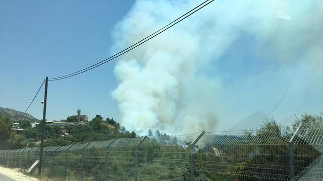 כיבוי השריפה במושב יערה (צילום: דוברות כבאות והצלה תחנת זבולון)