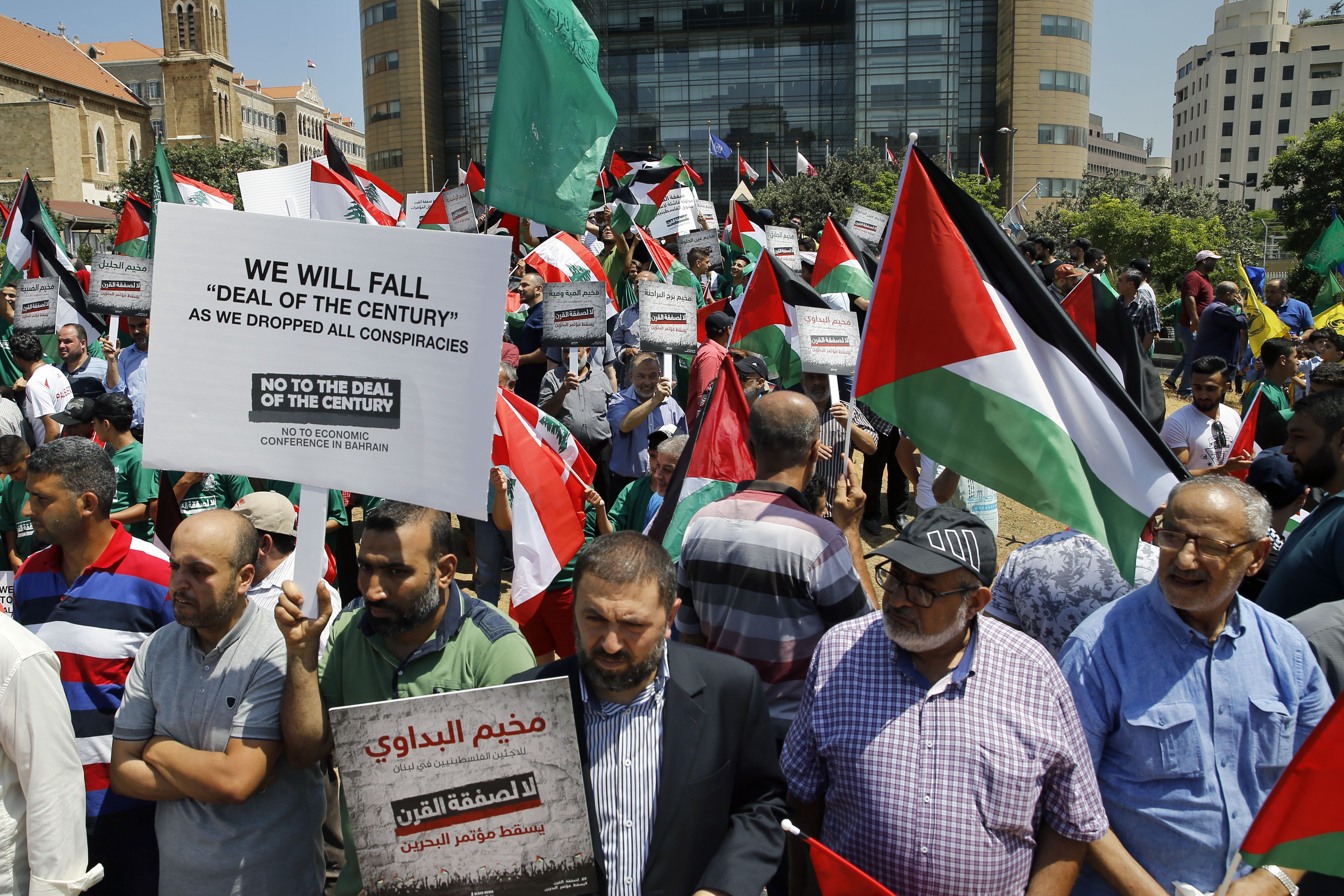 Palestinians in Lebanon protesting Bahrain workshop (Photo: AP) 