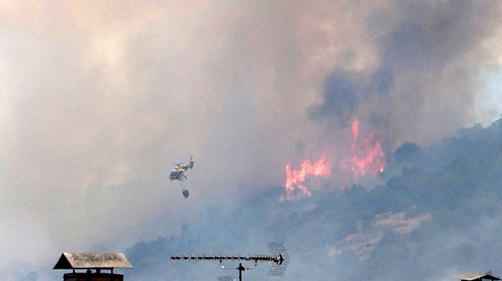 גל חום ב אירופה שריפה שריפת יער ב טולדו מרכז ספרד (צילום: EPA)