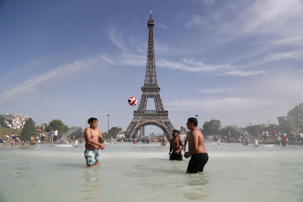 גל חום ב אירופה פריז צרפת (צילום: AFP)
